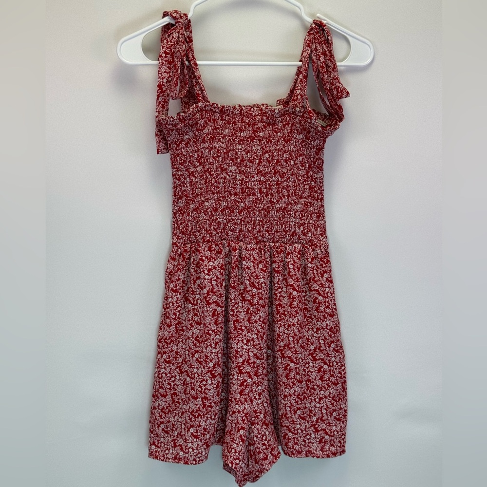 Francesca's Mi Ami Women's Smocked Ribbon Strap Red Floral Romper Size S - Picture 4 of 8